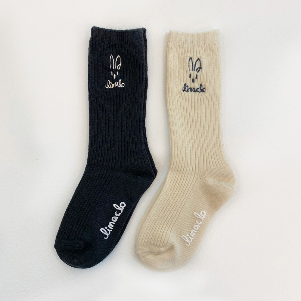 embroidered daily socks